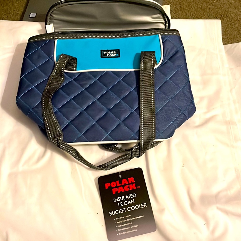 POLAR POP INSULATED 12 CAN BNWT